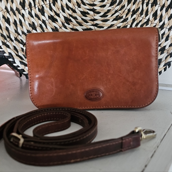 Conte Di Cavour (Italian Vegetable- Tanned Leather) Crossbody Bag - Picture 2 of 15